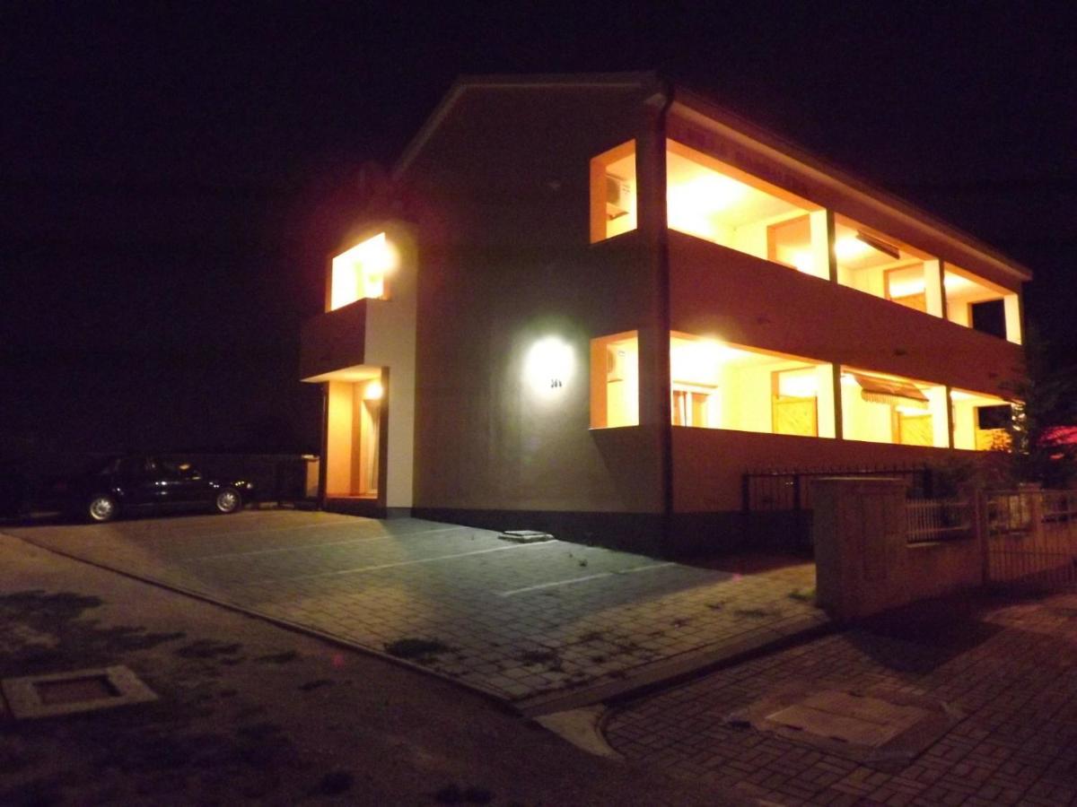 Villa Magdalena Pula Exterior photo